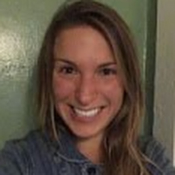 Meet your Posher, Abigail - Picture 1 of 1